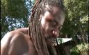 VOP Ebony Babes: Мокрую черную киску отшпилил большой черный член на улице
