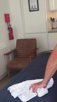 Pro domme bayan hannah bana eşsiz bir masaj yapıyor ikinci açı