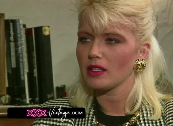 XXX-Vintage: XXL 쾌락을 원하는 Carolyn Monroe