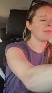 Nadia Foxx luxuriantă! la sala de sport și o Drive Thru Omg am venit pe stairmaster!!