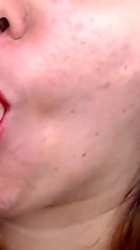 Szminka, całowanie i seks oralny