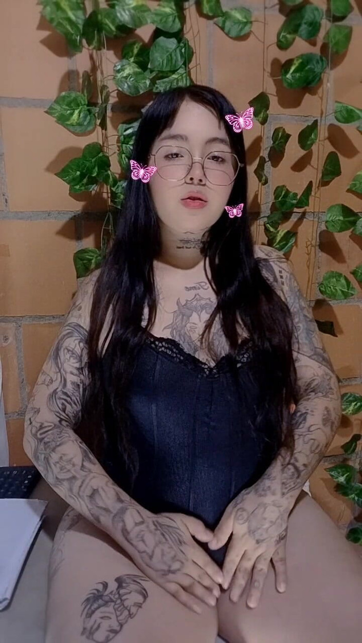 Dalyla: Colombiaanse raakt zichzelf aan terwijl haar stiefvader