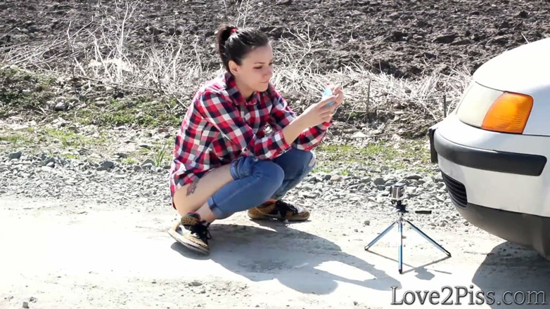 Love 2 Piss: Przygotowuj się do siusiu na ulicy