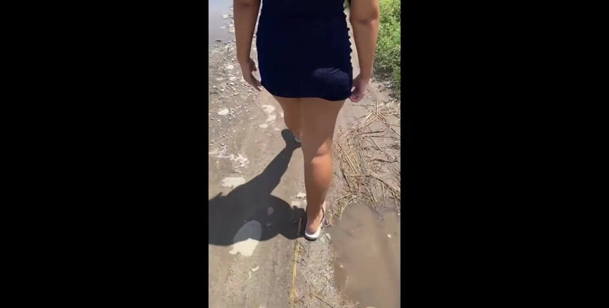 EMY_AND_JONH: Berkongkek dengan orang asing di jalan dalam pertukaran wang tunai
