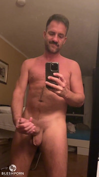 Jerking That Big Morning Wood Boner