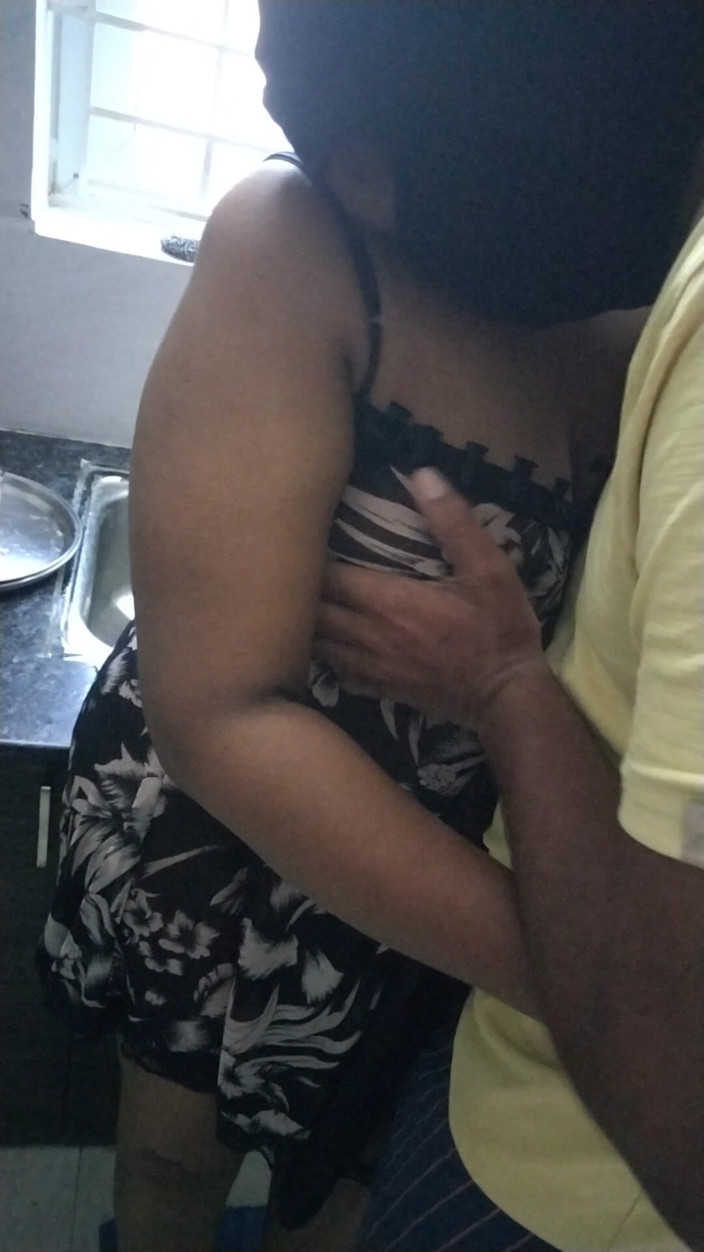 Benita sweety: Sexo en la cocina a la mañana - hablando