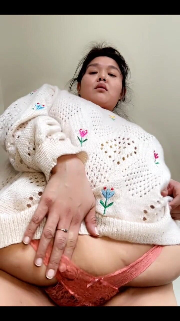 DeesDeepThroat: Hole Some Clip