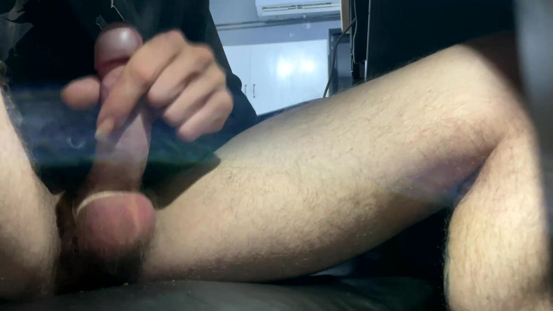 Curvedandcut: Il cazzo a fungo quasi beccato e viene dalla moglie