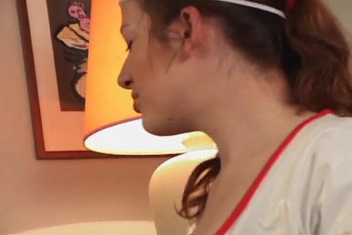 Monde Francais: Ohromující francouzská sestřička si užívá horké anální šukání