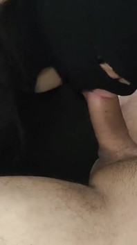 Este drăguț să lingi pula iubitului meu și să-i înghiți laptele!! Am vrut să sari de la cât de entuziasmată eram, dar am vrut sperma lui
