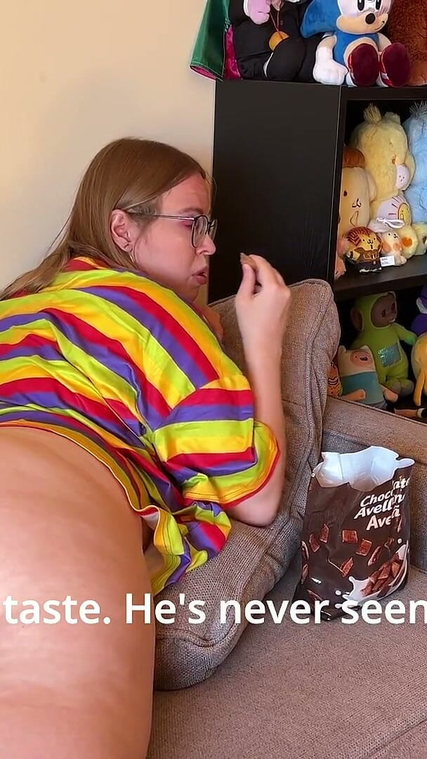 Bimbo Got Her Fat Ass Stuck (Bitetwin9) Bimbo Got Her Fat Ass Stuck (Bitetwin9)