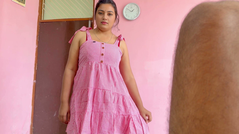 Hotty_ragini: Une demi-sœur se couche avec son copain pour que son...
