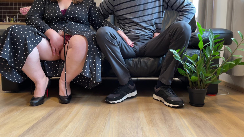 OurFetishLife: Üvey annemi ve kıllı amcığını ziyaret ediyor