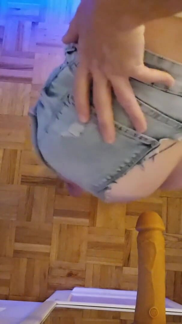 Sexyfilomena on Your Knees Wants Your Cum in Her Mouth (Sexy Filomena)