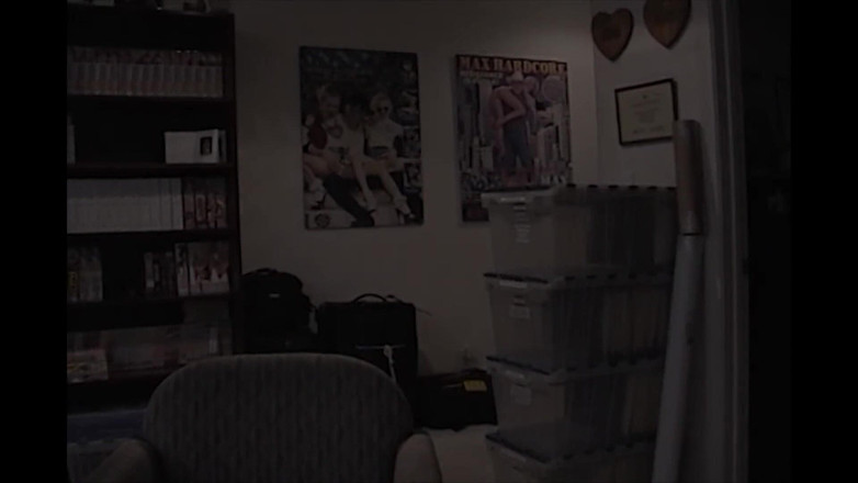 All you need to fuck: कमसिन नग्न हो जाती है और विशाल लंड निगलने के लिए तैयार हो जाती है