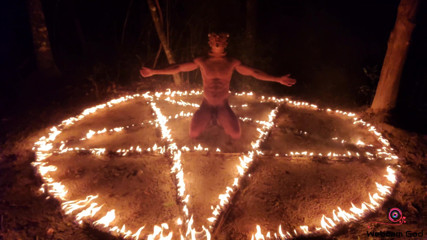 Arthur Eden aka Webcam God: Ring of fire - The ritual (4K)