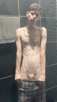 Kedoimath - Twink Showing Some Body