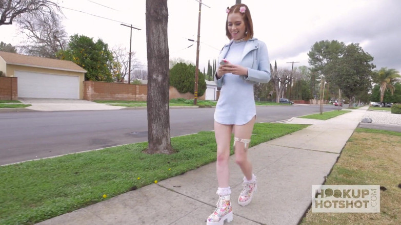 Hookup Hotshot: Sexy red head meets up with guy online and piss