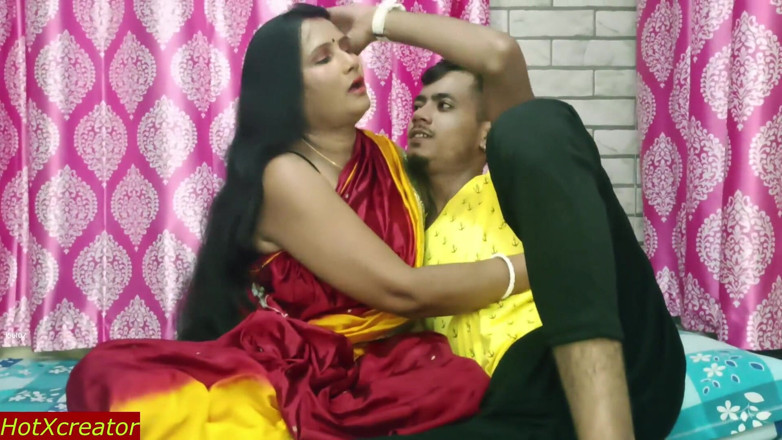Hot creator: Tante seksi ini lagi asik sambil ngomong jorok