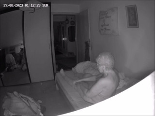 Heisseoma: Granny Jerks Her Pussy Again Late at Night