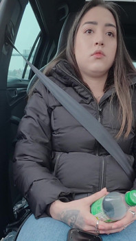 Melanie dark raucht höschen und squirtet in meinem auto