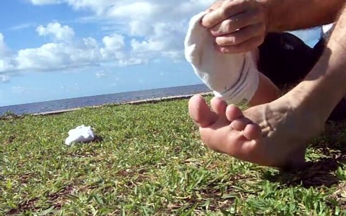 Hairyartist: Soles to Sneakers to Soles From Hairyartist Will
