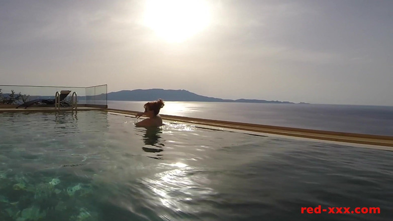 RedXXX: Порно біля басейну
