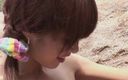 JAPAN IN LOVE: Bikinili sapık Japon sahne 1_thin Japon arabada mastürbasyon yapıyor ve plajda...