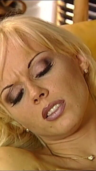 Blonde Horny Whore Is Satisfied to Have Sex to Stranger with a Big Cock (Muschi movie official)