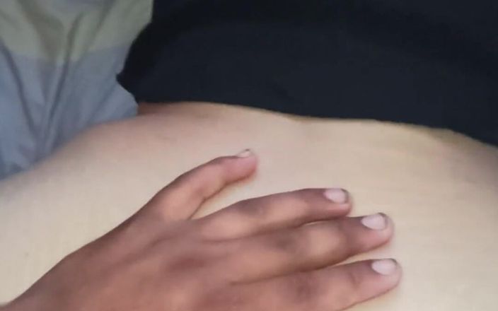 E-Alfa: Une MILF se fait baiser en quatre