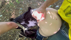 J13D75: Skank chupando rápido na floresta