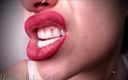 Goddess Misha Goldy: Burgundowe usta sprawiają, że jesteś słaby jak jebanie! Moje pełne, idealne,...