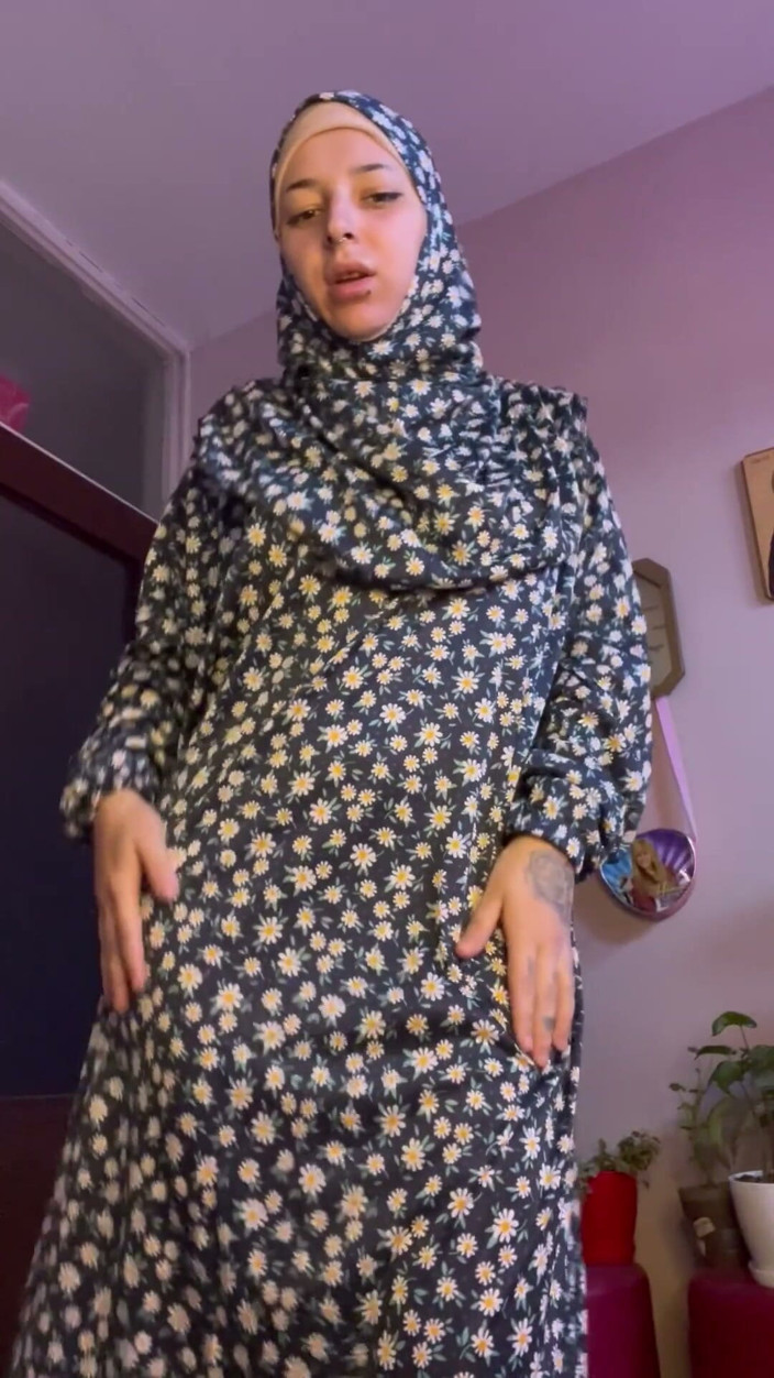 lanalovacutie: Muslim Striptis