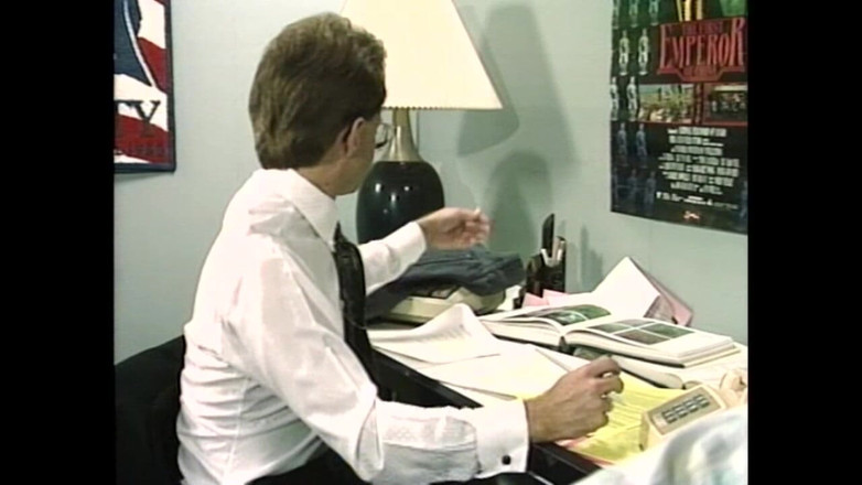 Vintage Megastore Full hd: Twee vrienden proberen lesbisch te spelen