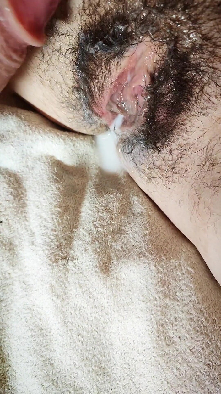 LolaLola: 이 창녀는 나를 여러 번 만들 수 있다