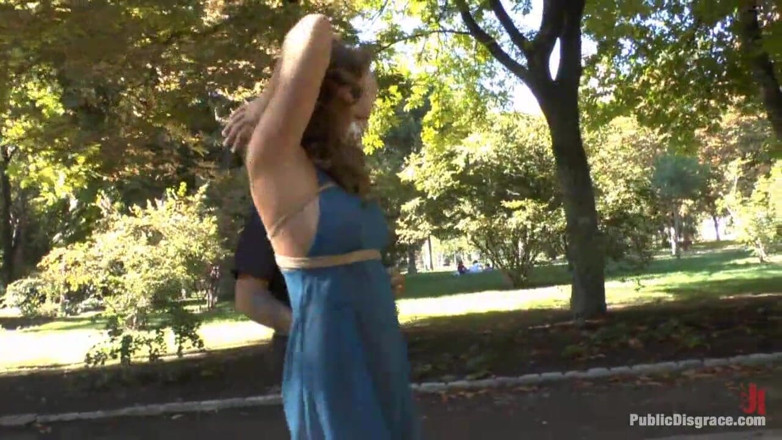 Public Disgrace by Kink: Curvă înger la paradă!