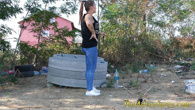 Pee Adventures: Morning fitness outdoors makes me empty my bladder fast