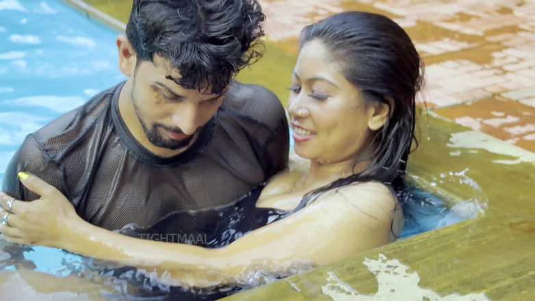 Tightmaal: Hot Indian Couple Had Sex While Having Fun in the...