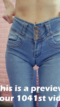 Perfect Thigh Gap Skinny Model Wet Jeans Puffy Cameltoe Round Butt!