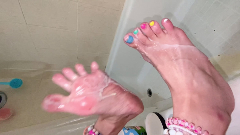 Nali Marie: Ijs gieten op mijn kleine gewelfde voeten pov wit romig...