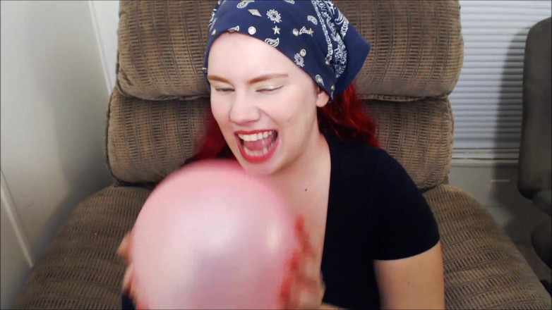 Scarlet Vixen: Ballon Pop i Balon Boobie Play