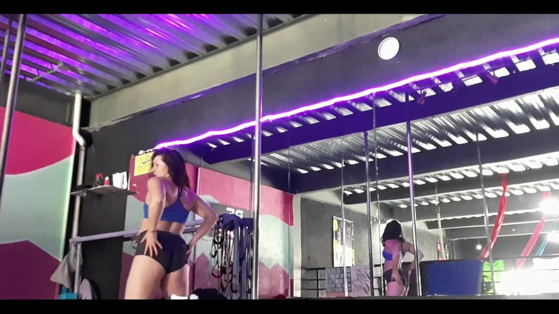 Candy Camille: ポールダンス