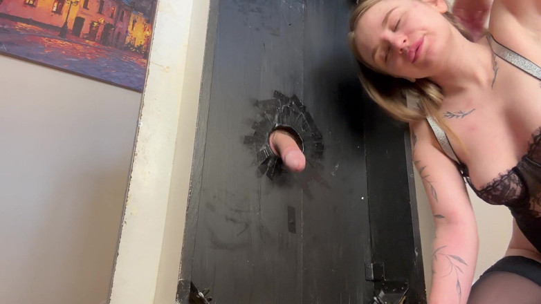 Elegant Angel: Gloryhole Doppel-cumshot Im Mund