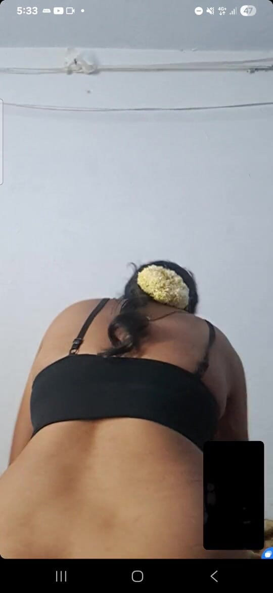 Jayaselvi: Fată tamilă din sat sex în apel video