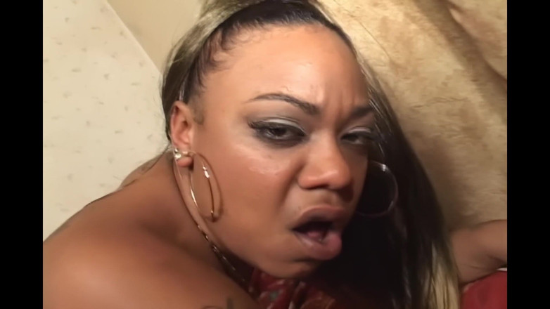 Just Great Ass: Buceta profunda de Black