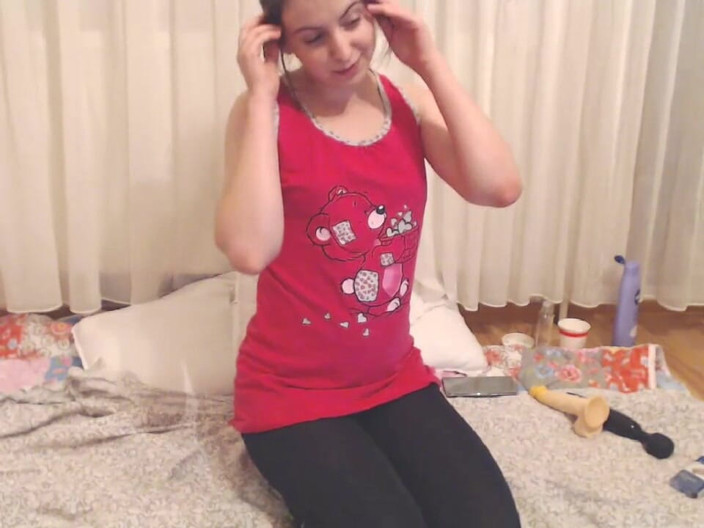 Katherine Squirt: 흑누나 젖탱이를 빨아주네