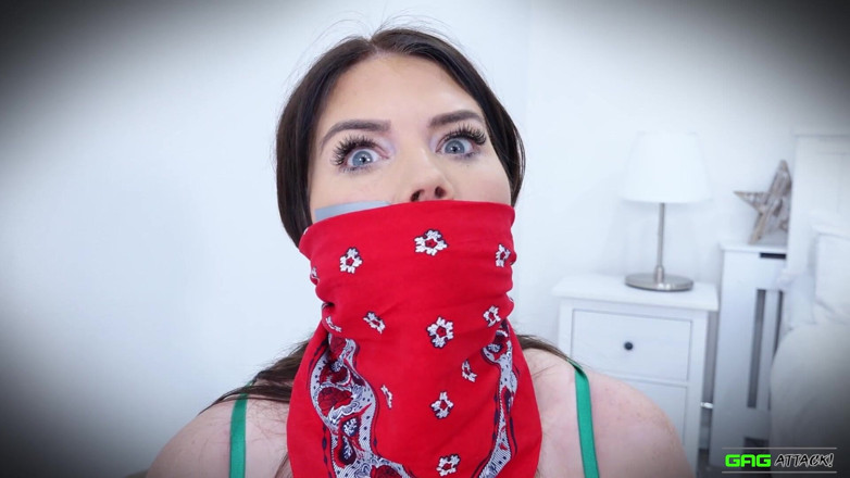 Gag Attack: Terri Lou - Diverse călușuri
