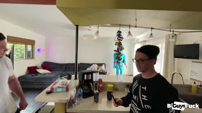 Bi Guys Fuck: 舞台裏:アンディ・マクブライド・ファッキング・マキシマス