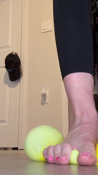 Stretchy Banana Squish Size 26 Feet