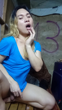 The Queen Is Ready to Wait for Yummy Stepdaddy to Have Super Hard Sex